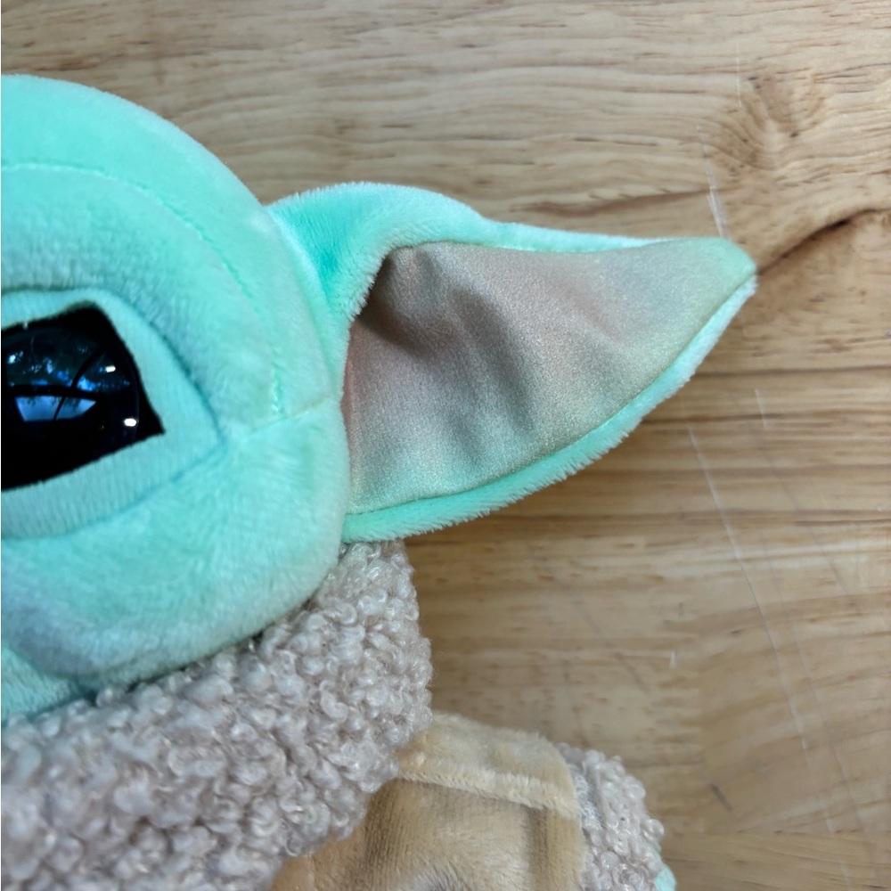 Star Wars “The Child” Grogu Plush - Picture 4 of 11